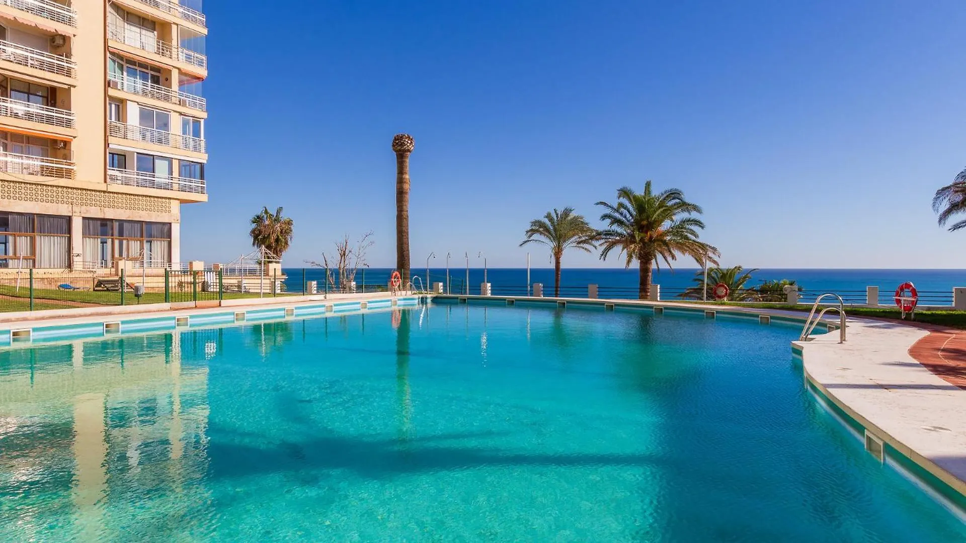 ¡Sol Y Mar! Wifi Y Aparcamiento Daire Torremolinos